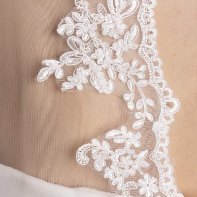 PBV9031 90 CLOSE UP scaled | The Perfect Bridal Company