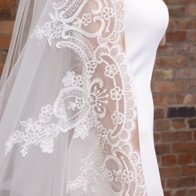 PBV9040 CLOSE UP scaled | The Perfect Bridal Company