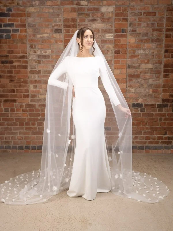 EllieHouse Womens Long Cathedral Length 1 Tier Pearl Wedding Bridal Veil with Metal Comb Hd34
